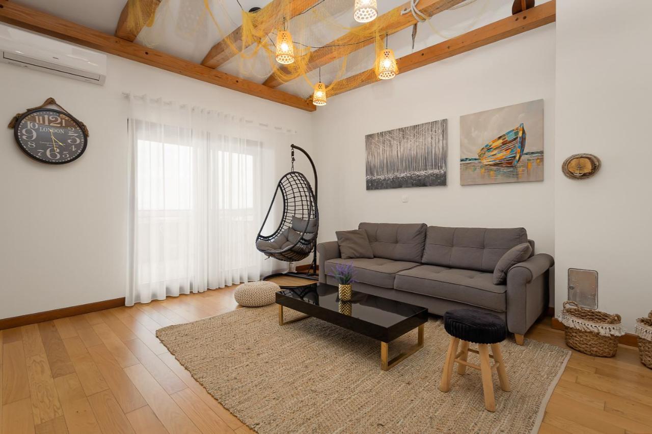 Ližnjan Apartments Cesare With Shared Pool מראה חיצוני תמונה