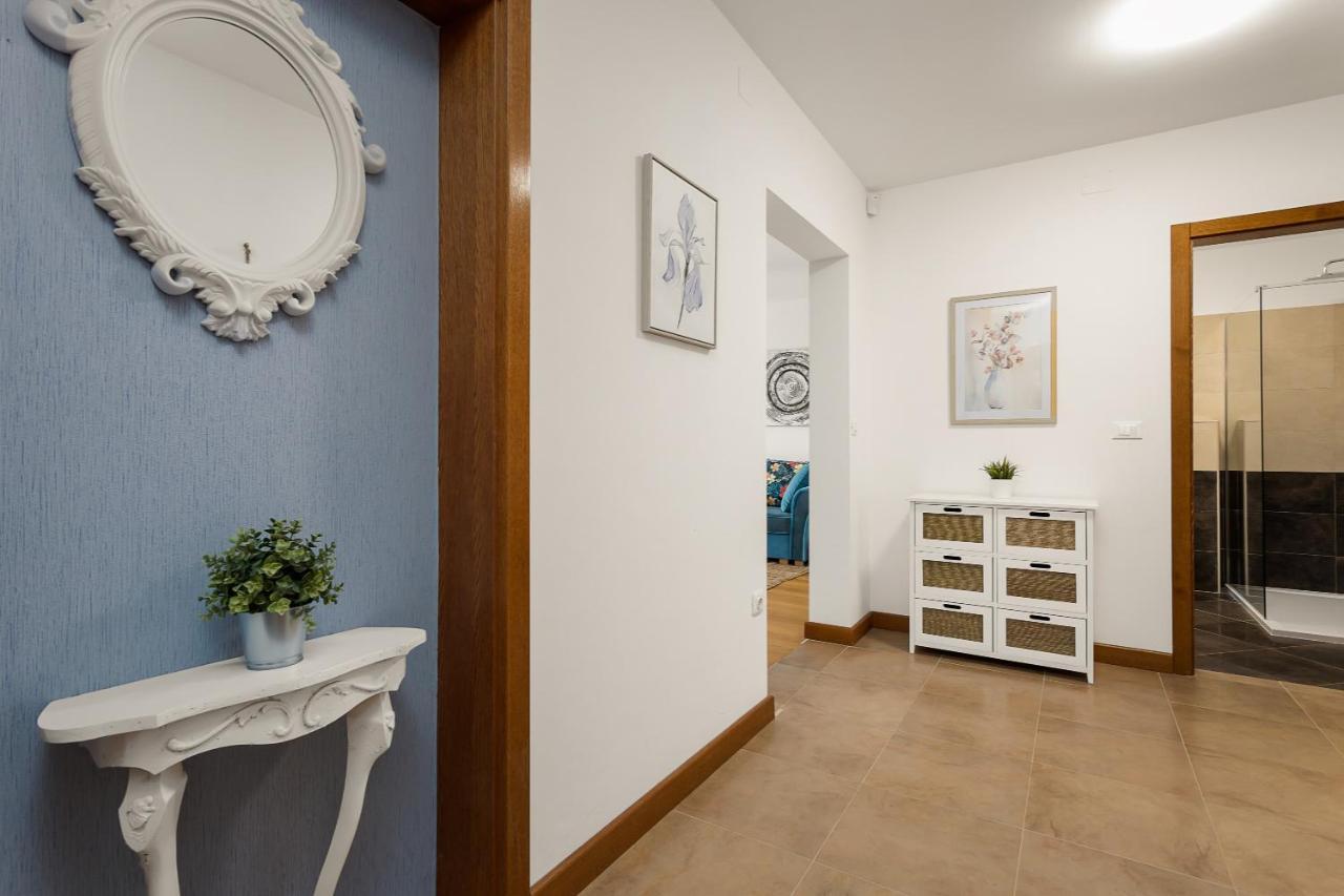 Ližnjan Apartments Cesare With Shared Pool מראה חיצוני תמונה