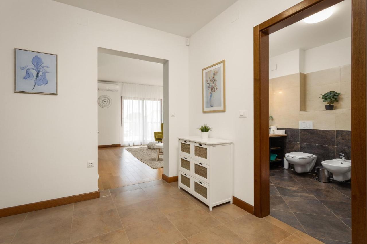 Ližnjan Apartments Cesare With Shared Pool מראה חיצוני תמונה