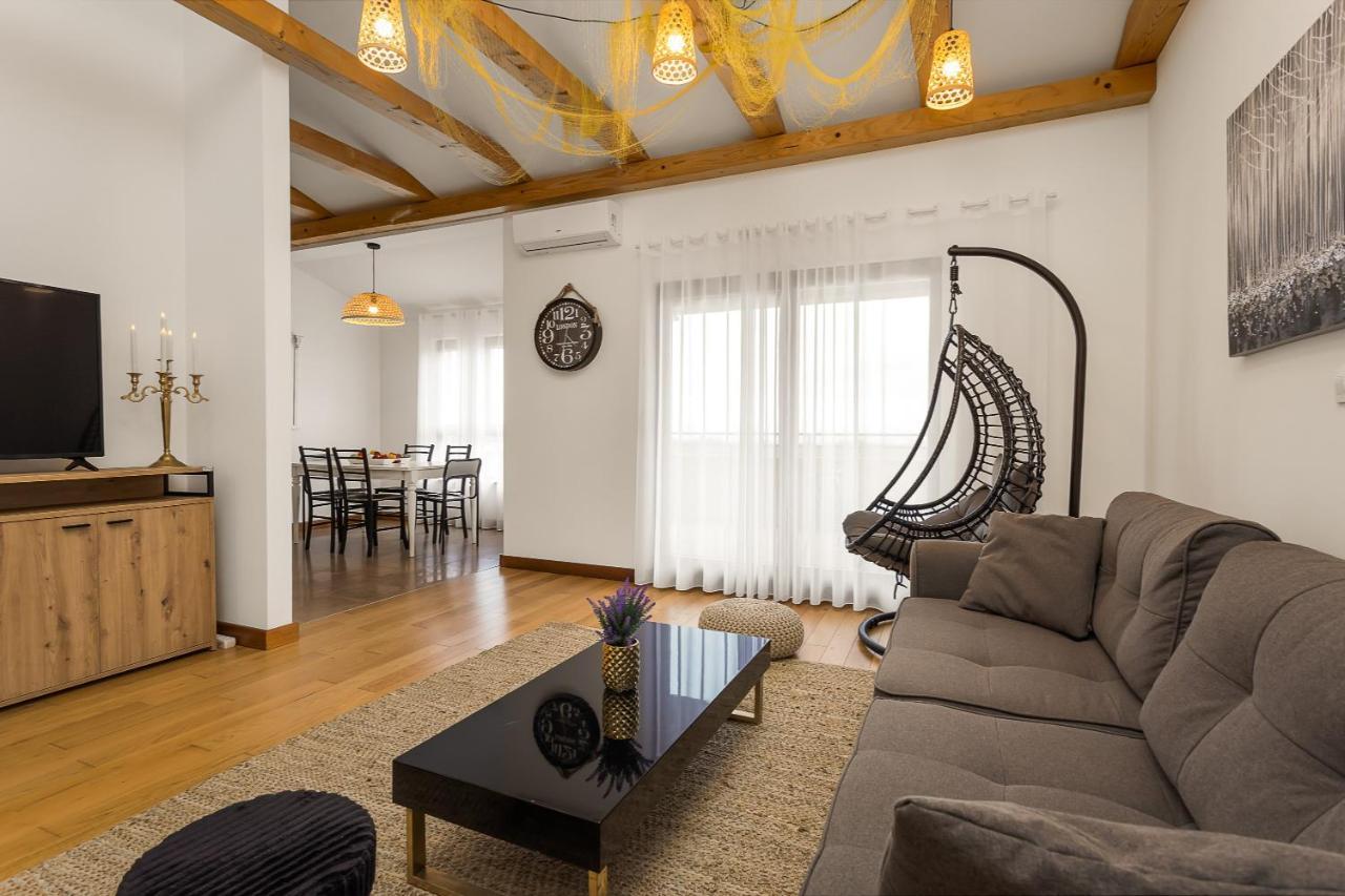 Ližnjan Apartments Cesare With Shared Pool מראה חיצוני תמונה