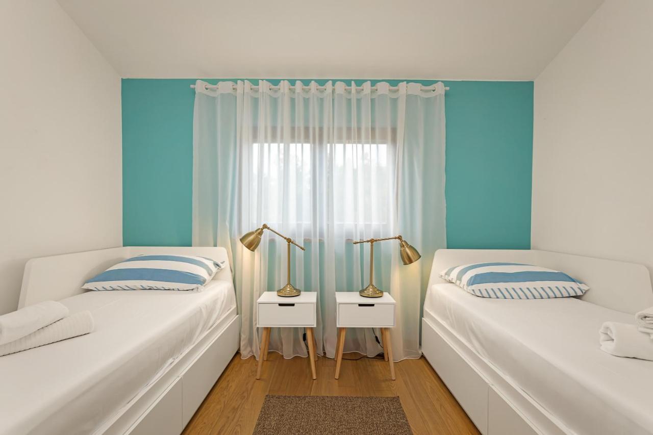 Ližnjan Apartments Cesare With Shared Pool מראה חיצוני תמונה