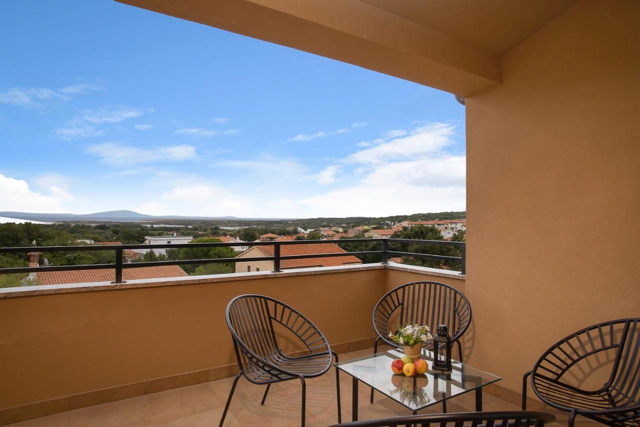 Ližnjan Apartments Cesare With Shared Pool מראה חיצוני תמונה