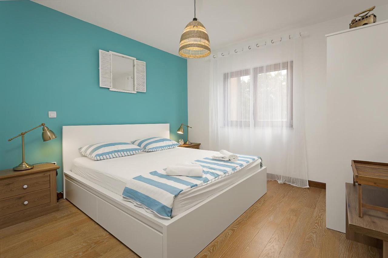 Ližnjan Apartments Cesare With Shared Pool מראה חיצוני תמונה